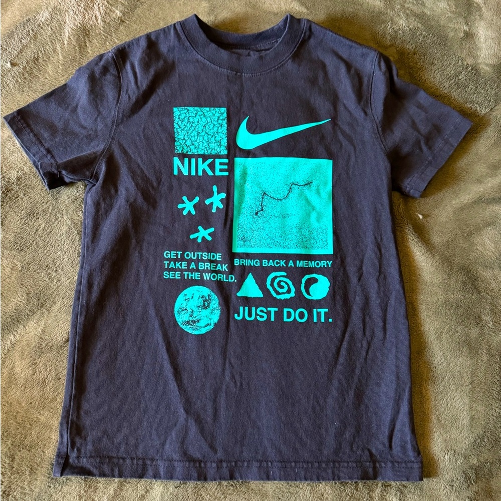 Nike Kids Graphic Tee